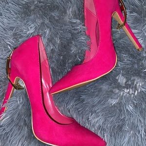 Pretty pink pumps 🎀